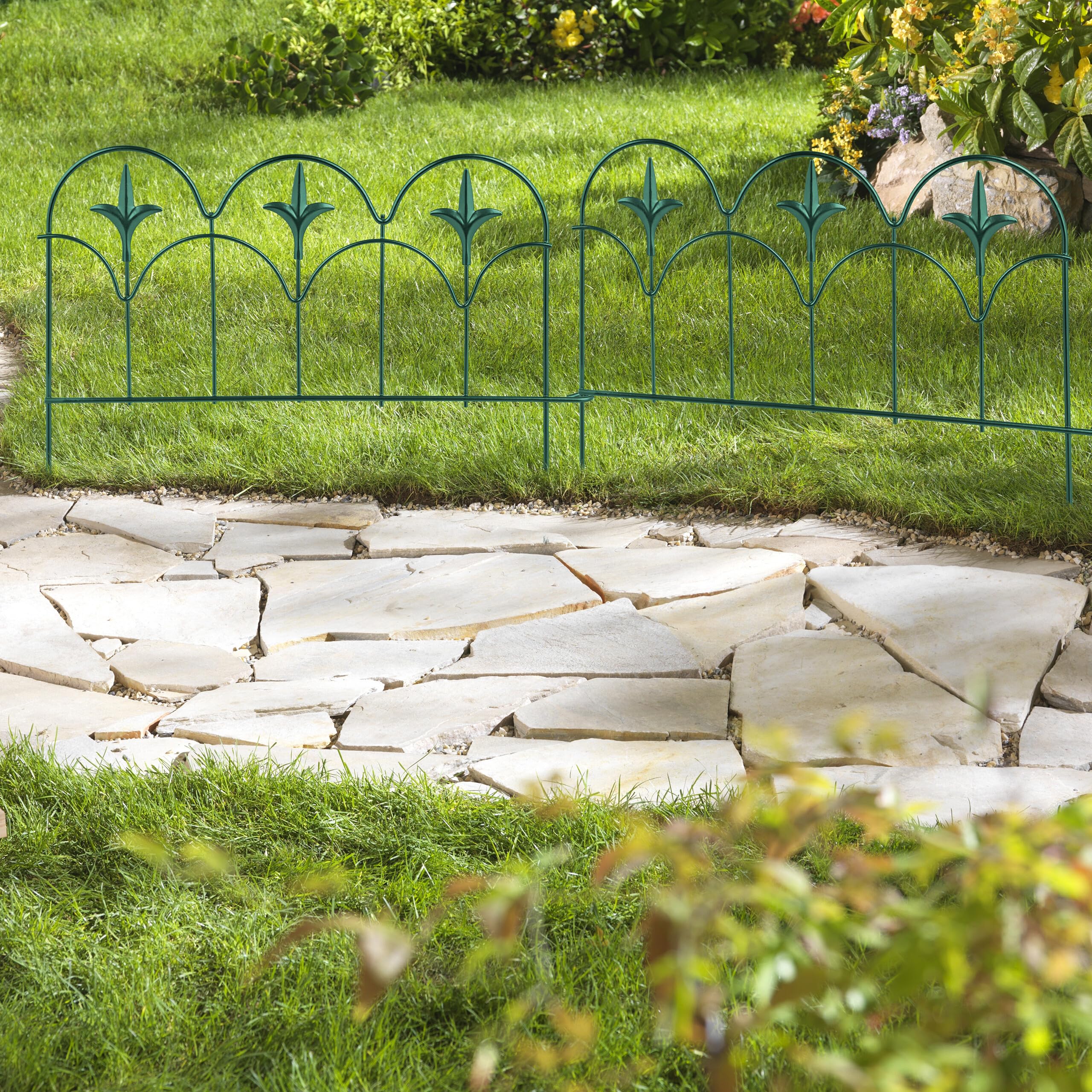 Relaxdays Beeteinfassung, 4er Set, Metall, HxB: je 28 x 38,5 cm, Beetumrandung für Garten, Zierzaun zum Stecken, grün