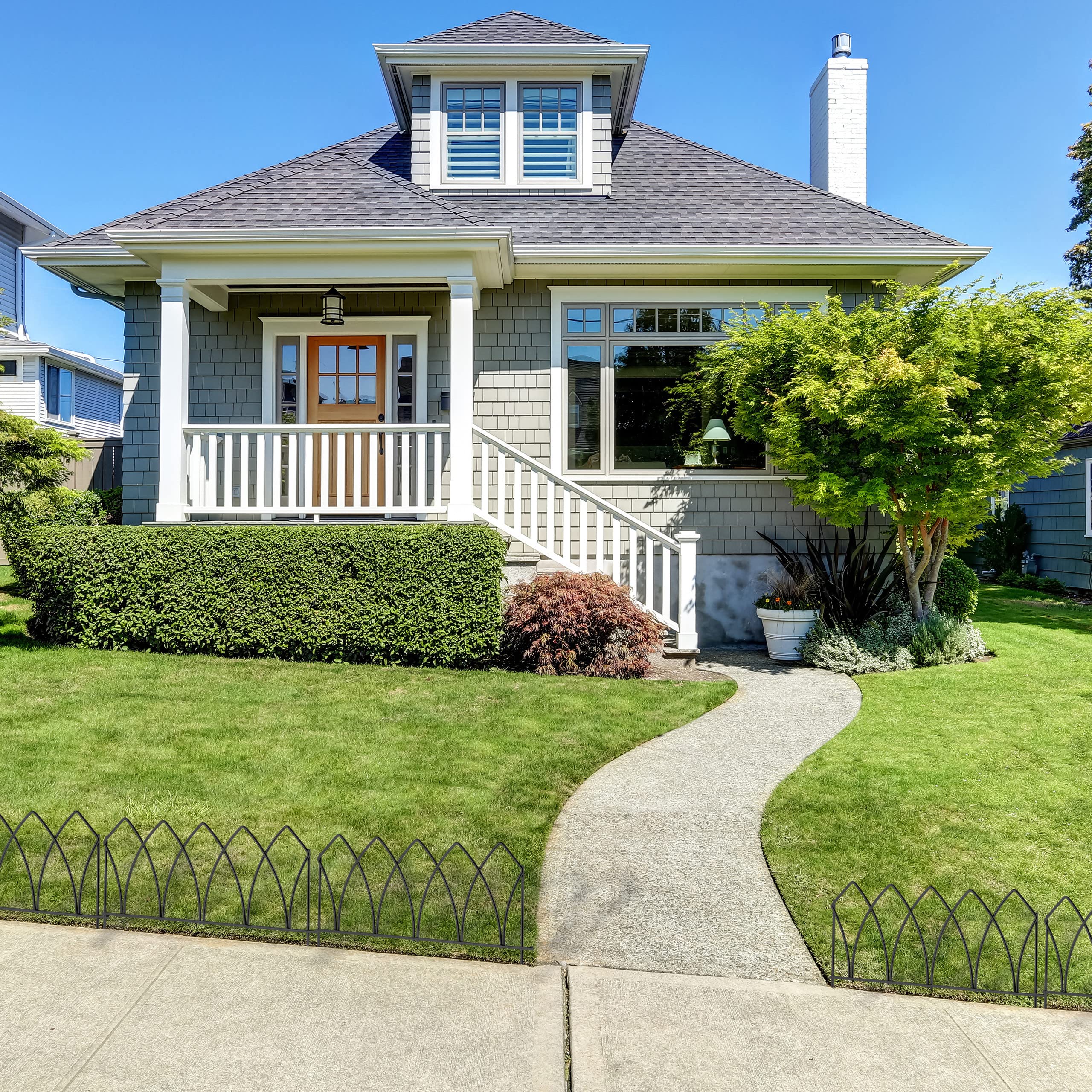 Relaxdays Beetzaun Metall, HxB je 29,5x43,5 cm, Garten Beeteinfassung zum Stecken, 4 Zaunelemente, Bogen-Optik, schwarz