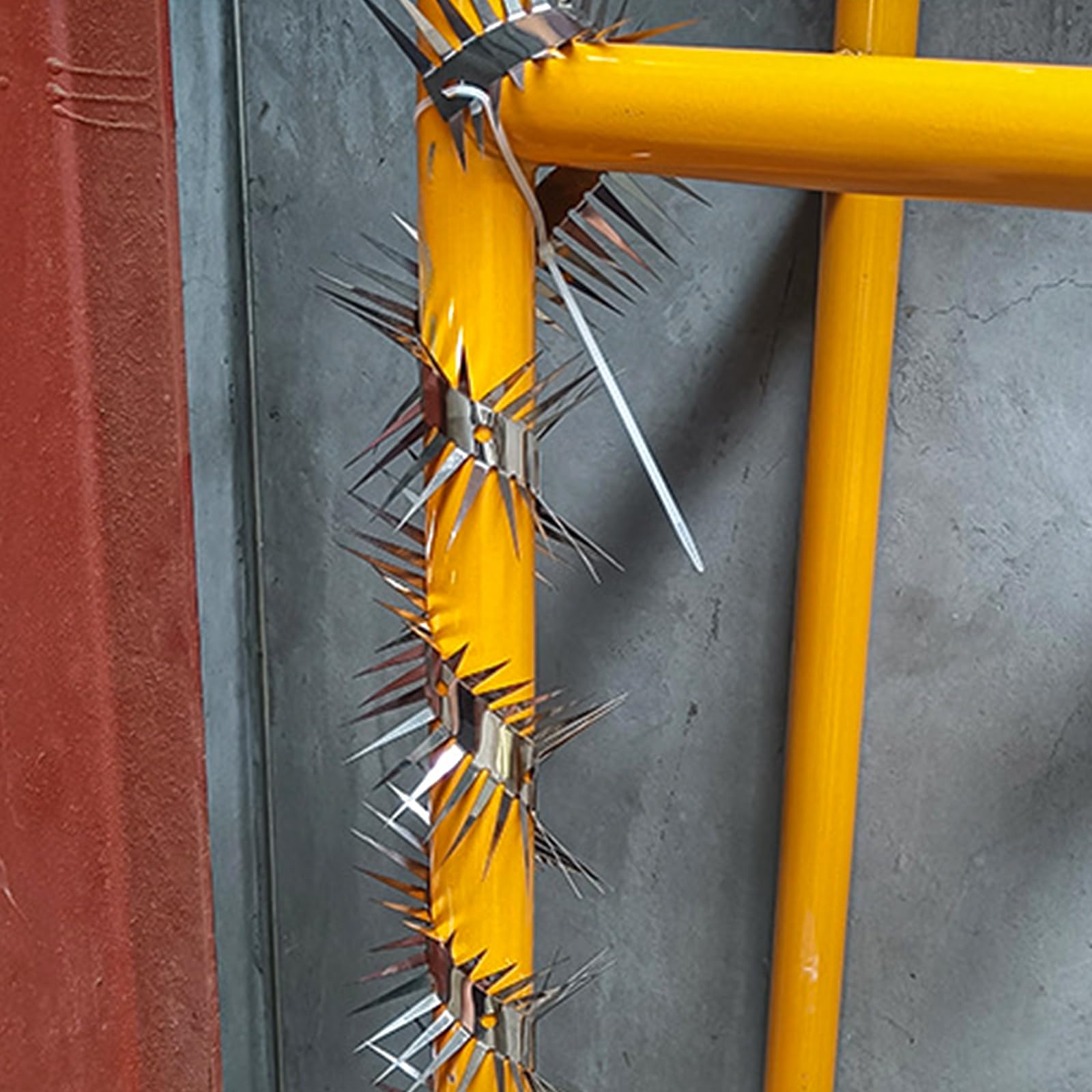 ASelected Marderschutz Fallrohr Waschbär Abwehr Marder Stacheldraht mit Zubehör für Marderabwehr Haus Marderschreck Dachboden Baum Kann Geschnitten Werden (5 x 150 cm)