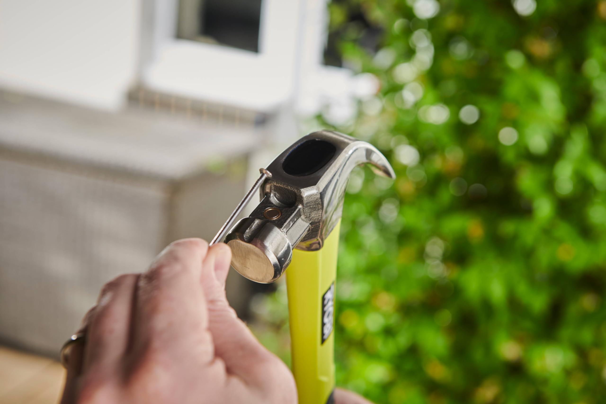 RYOBI Glasfaser-Nagelbrechhammer 560 Gramm RHHCC560