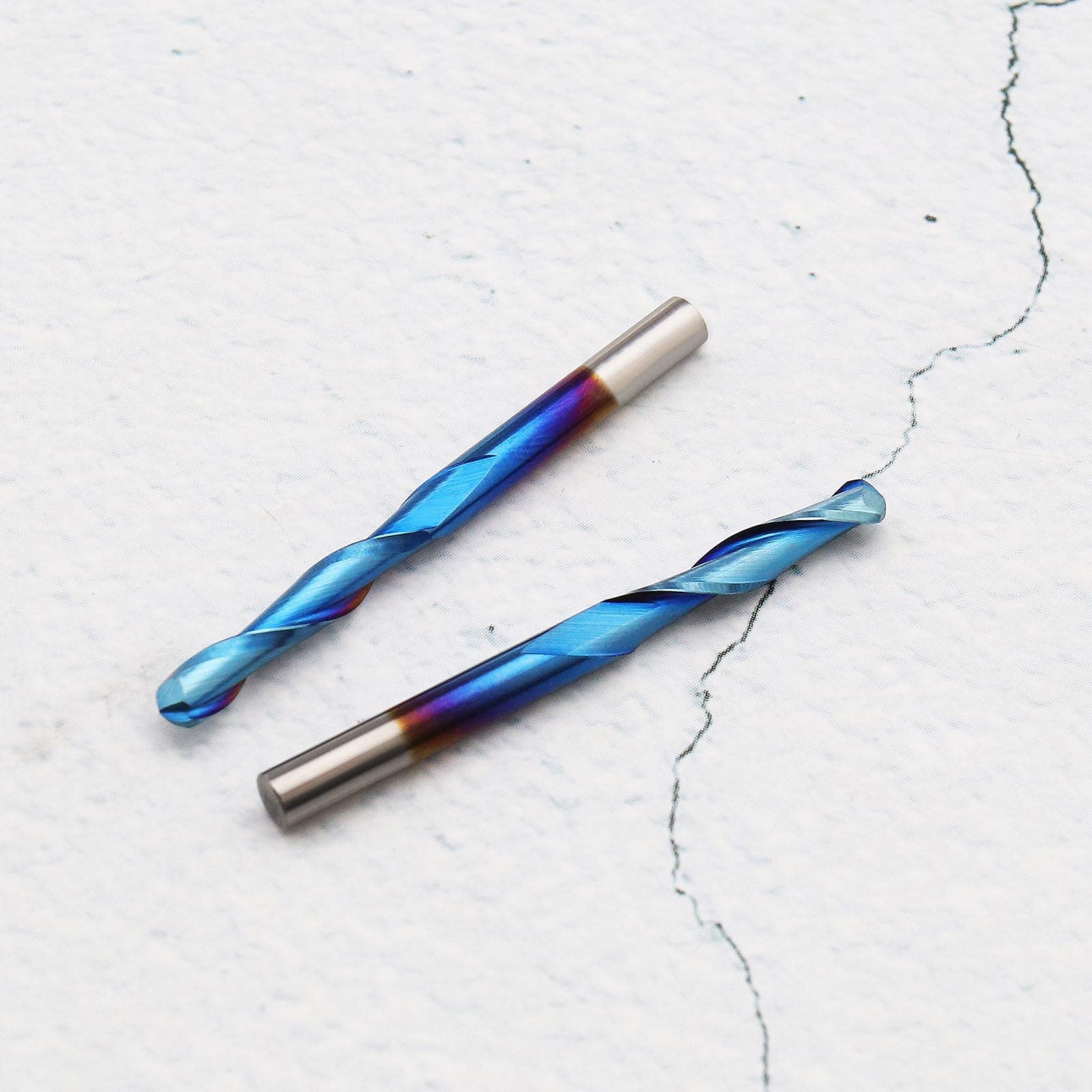 Be In Your Mind 10 Stück 1/8 Zoll Kugelkopf Schaftfräser CNC-Fräser 3,175 mm Schaft Spirale Upcut Design Wolframkarbid Nano Blau Beschichtung