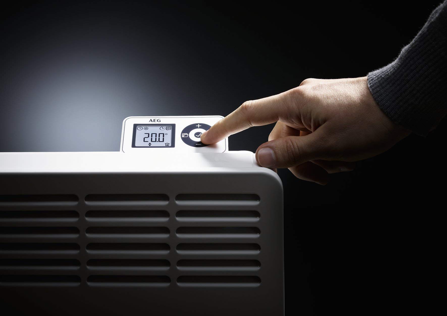 AEG Wandkonvektor WKL 2505 für ca. 25 m², 2500 W, 5-30 °C, wandhängend, LC-Display, Wochentimer, Metall, Ökodesign 2018, 236536