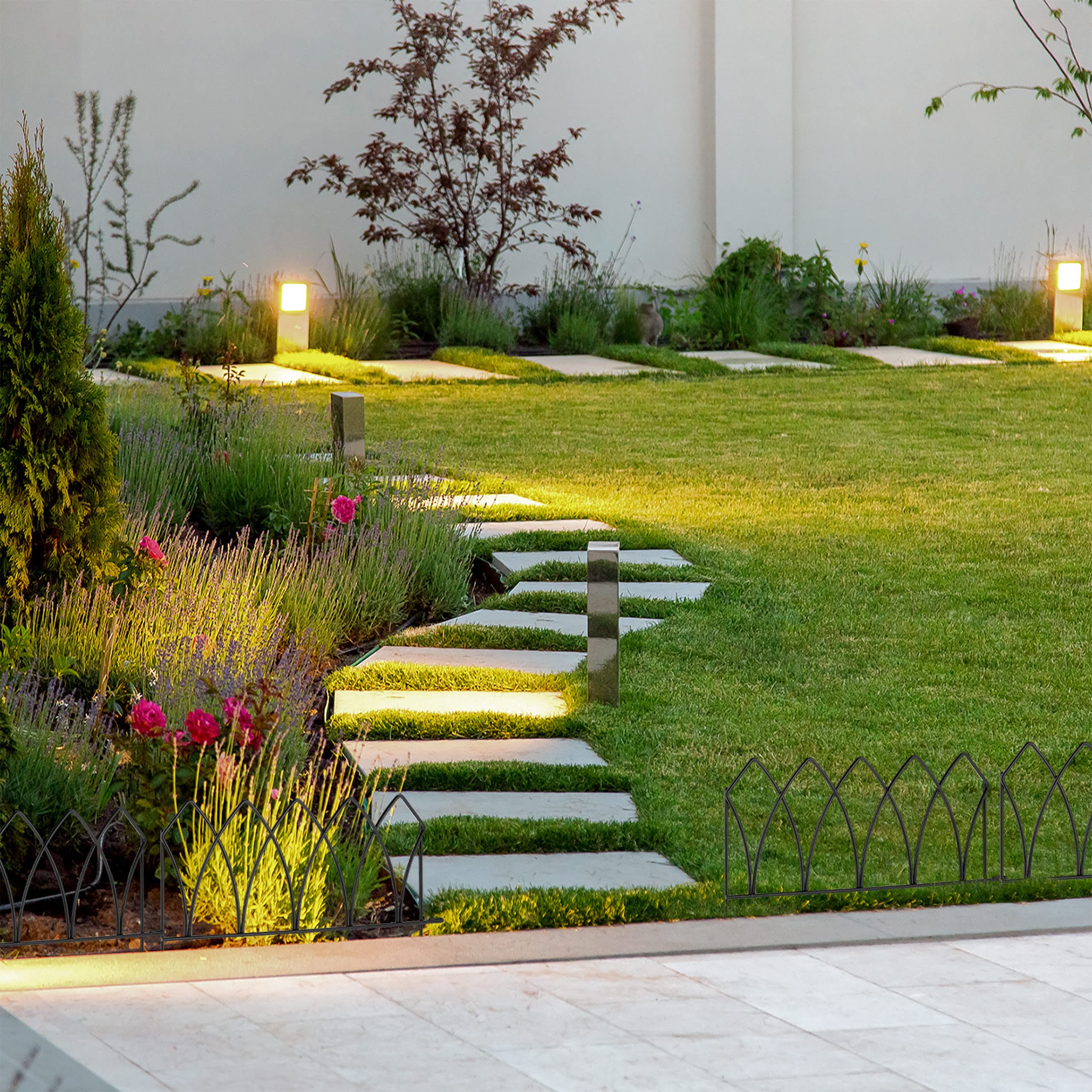 Relaxdays Beetzaun Metall, HxB je 29,5x43,5 cm, Garten Beeteinfassung zum Stecken, 4 Zaunelemente, Bogen-Optik, schwarz