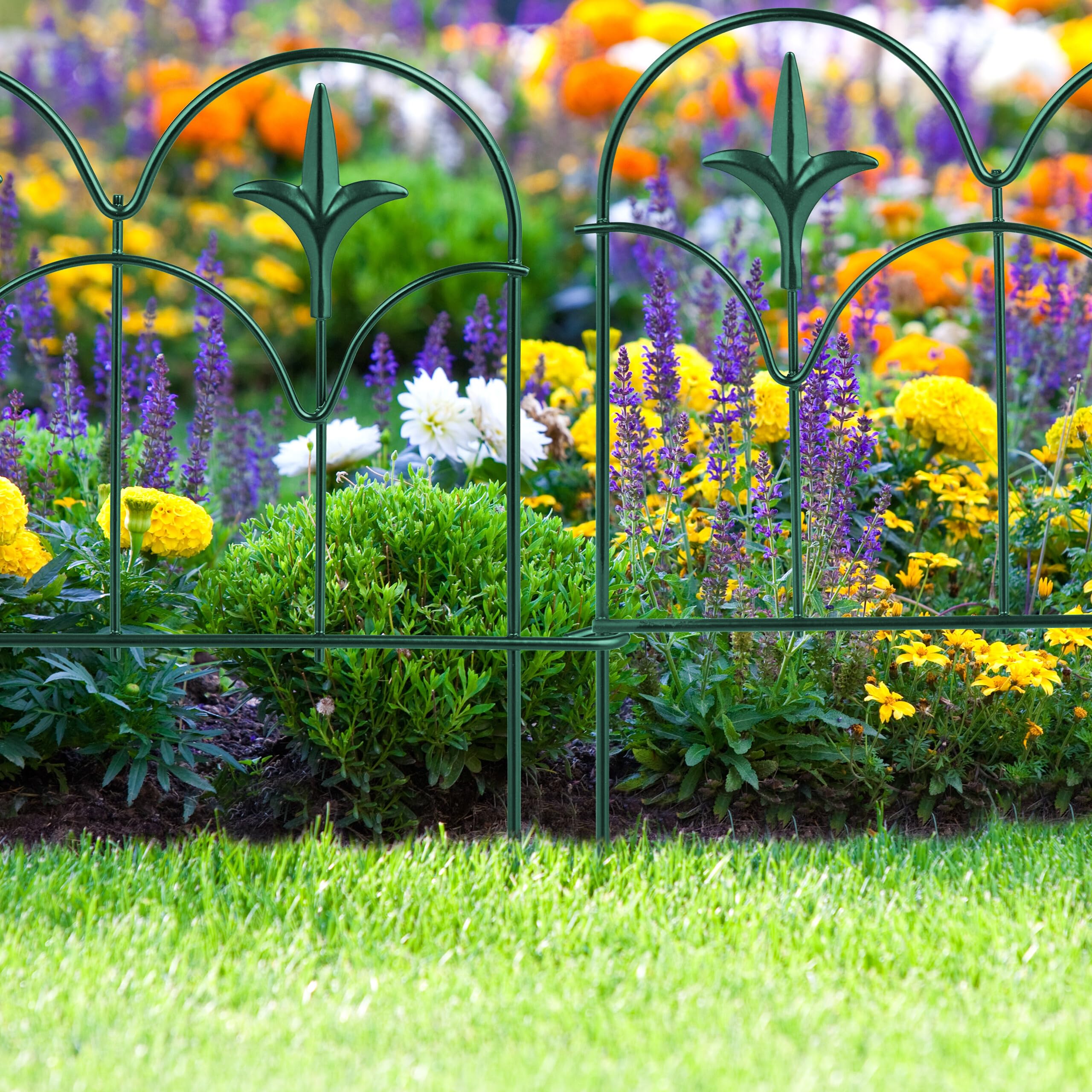 Relaxdays Beeteinfassung, 4er Set, Metall, HxB: je 28 x 38,5 cm, Beetumrandung für Garten, Zierzaun zum Stecken, grün